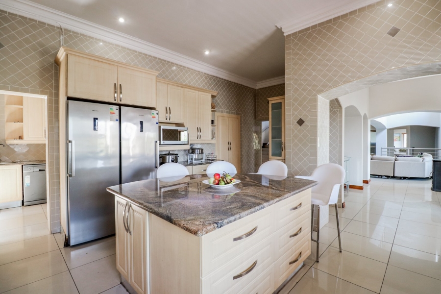 5 Bedroom Property for Sale in Xanadu Eco Residential Estate North West